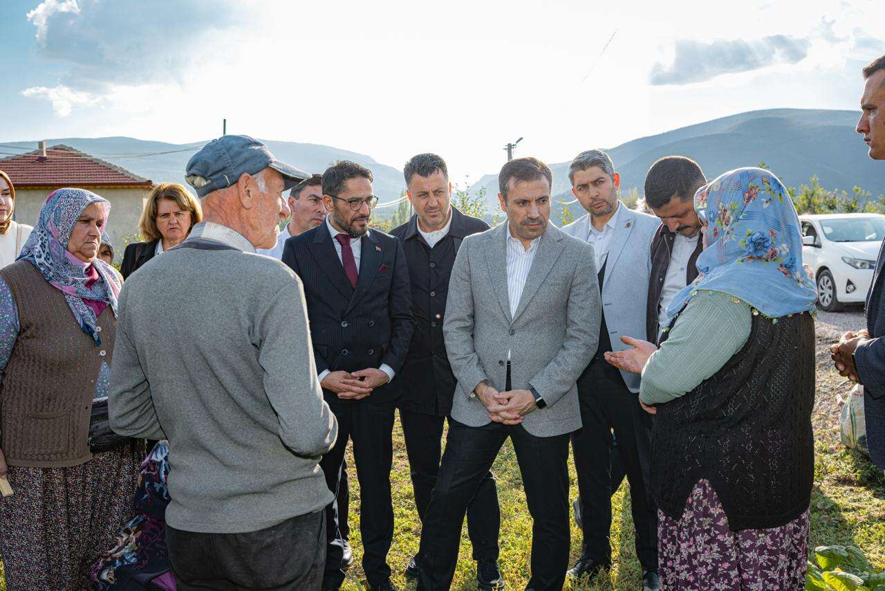 AK Parti Konya’dan Akşehir çıkarması! Gün boyu mahalle mahalle gezdiler 11